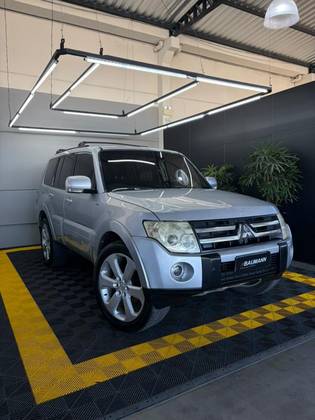 MITSUBISHI PAJERO FULL 3.8 HPE 4X4 V6 24V GASOLINA 4P AUTOMÁTICO MITSUBISHI PAJERO FULL 3.8 HPE 4X4 V6 24V GASOLINA 4P AUTOMÁTICO